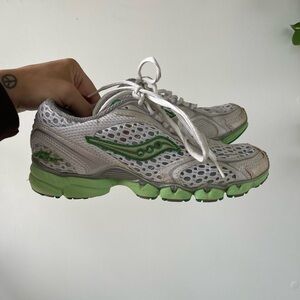 Saucony Womens Size8 Grid Sinister 1960-5 White Running Shoes Sneakers Flexion